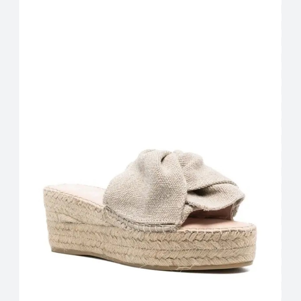 MANEBÍ Beige Knot Espadrille Platform Slides